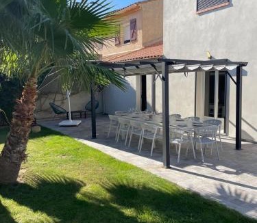 Peyriac-de-Mer Villa | Villa Élégance