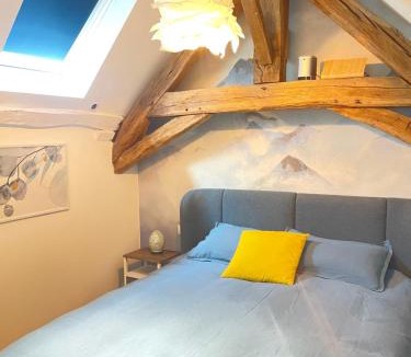 Chasnay Apartment | Villa Ô Bedroom 2