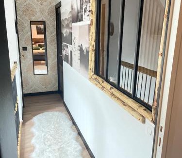 Chasnay House | Villa Ô Room