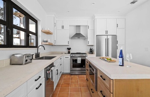 Spicewood Villa | Villa 1 | 2BR | Firepit | Pool | Hot tub | Yoga