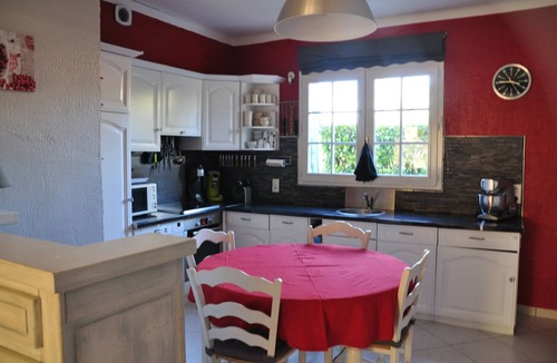 Mondragon Villa | Villa 10/12 pers private pool 8x4 and fully equipped Pool House