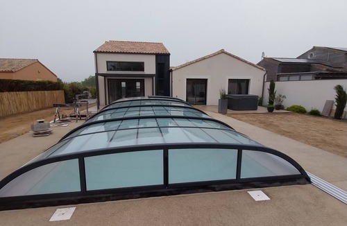 Saint-Vincent-sur-Jard Villa | Villa 10/12 p. SWIMMING POOL, SPA & SAUNA 2 kms from beach, marshes, forests