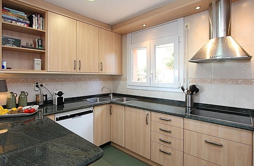 Lloret de Mar Cottage | Villa 10 Pers, Private Pool, Air-Conditioned