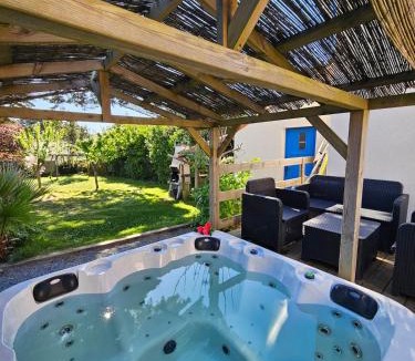 Le Cormier House | Villa 11 pers 4CH - Jacuzzi - Le Cormier