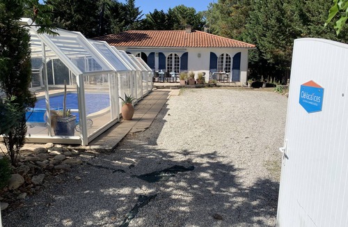 Les Conches Villa | Villa 12-14 people with heated pool 800 m from the ocean