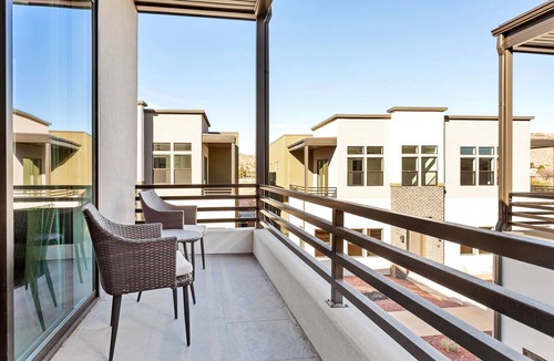 Bloomington House | Villa 12 - Pet Friendly 4 Bedrooms