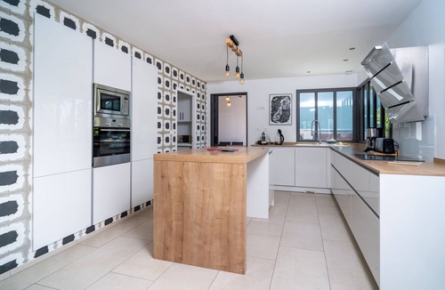 Port District House | VILLA 180m2 BRIGHT 100M Ocean