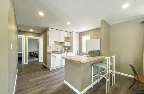 Lake Ozark House | Villa #2 Sleep 10 Upper