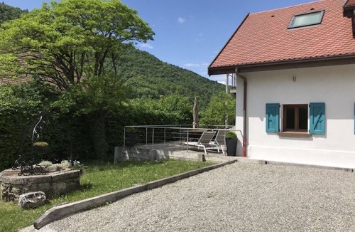 Sevrier House | Villa 200 m from Lake Annecy with terrace and parking