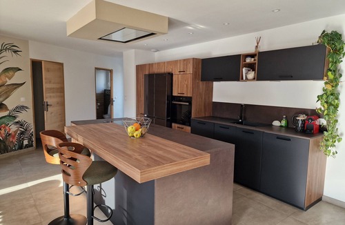 Langlade Villa | Villa 200 m2 + apartment 45 m2 in a superb exotic garden with swimming pool
