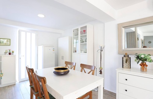 Almarda Villa | Villa 200m from beach with shared garden and pool