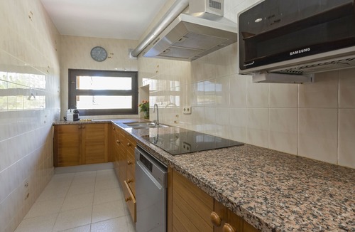 Rocafort Villa | Villa '22 Sleeps Private Pool and Bbq' with Mountain View, Wi-Fi and Air Conditioning