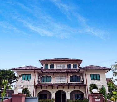 Dato Abu Bakar Baginda Apartment | Villa 223