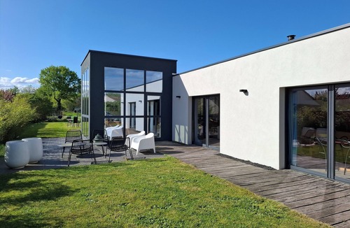 Fille Villa | Villa 24h du Mans