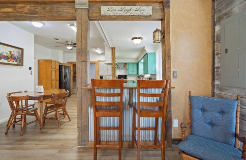Mound Villa | Villa 30 mins to Waco - Private Pool, Hot Tub, Gym and Fire Ring