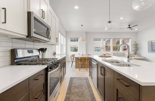 Bloomington Condo | Villa #33 at Bloomington Country Club: Pool, Golf, Restaurant