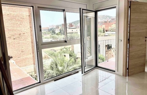 Horta-Guinardo Villa | Villa 348 m2 Lujo Céntrico con Vistas Panorámicas