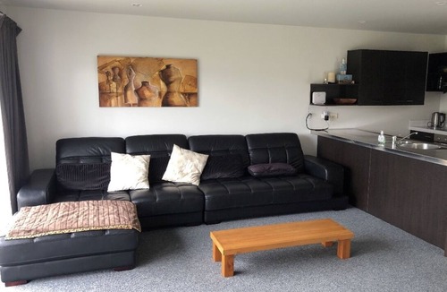 Whitianga Apartment | Villa 4 Aqua Soleil by the beach