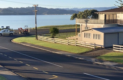 Whitianga Apartment | Villa 4 Aqua Soleil by the beach