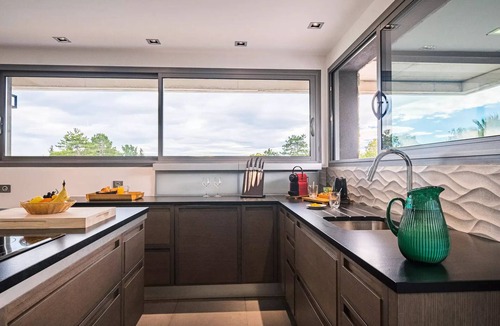 Baillargues Villa | Villa 4 Bedrooms 8 People with private pool