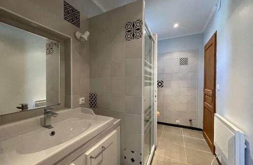 Orgnac-l'Aven House | Villa 4 pers avec piscine privée, grand terrain, animaux admis, WiFi, Orgnac l'Aven - FR-1-382-207