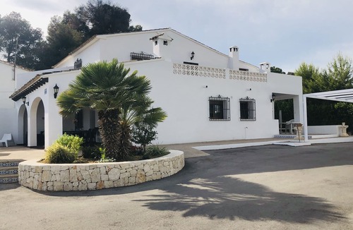 Moraira Ski Chalet | Villa 500m from the beach. Private pool.