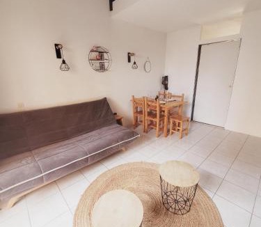 Le Barcares House | Villa 6 couchages spa privatif, accès direct mer, piscine