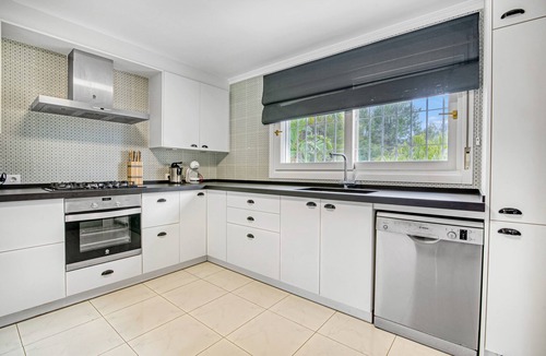 Pedreguer Villa | Villa "6 pers villa golf resort La Sella" with pool & Wi-Fi