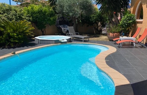 Saint-Cyprien House | Villa 8 people with pool and jacuzzi