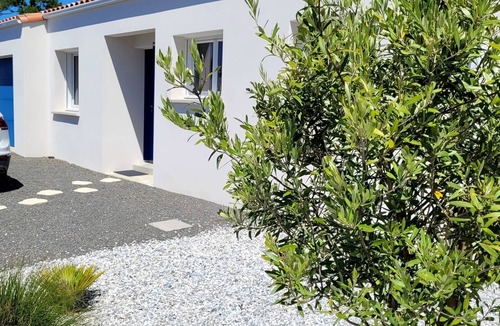 Saint-Jean-de-Monts Villa | Villa 8 pers seaside, covered swimming pool between pine cones and shells