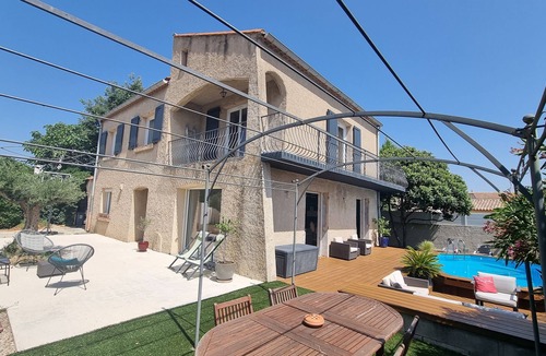 Saint-Jean-de-Vedas Villa | Villa 8 pers exotic garden heated pool near sea