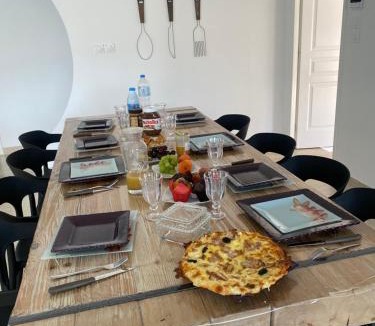 Piolenc Villa | villa 8 personnes clim, piscine, parking