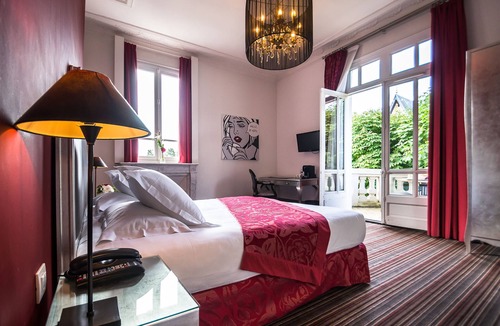 Deauville City Centre Hotel | Villa 81