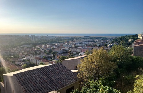 Saint-Laurent-du-Var Villa | Villa 90 m² panoramic view Nice, sea and mountains