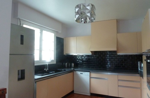 Le Kremlin-Bicetre House | Villa, a few steps from Paris with garden, 2 Parkings