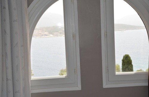 Vetricella Villa | Villa A LISCIA Marinca