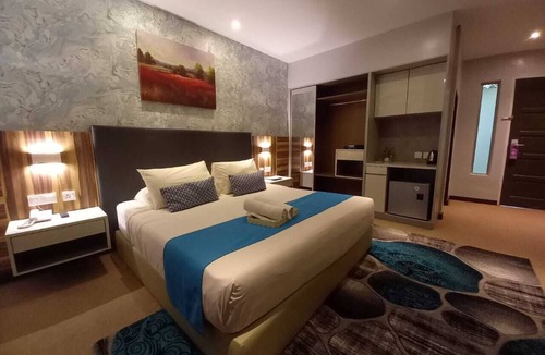 Kuala Teriang Hotel | Villa Abadi Resort