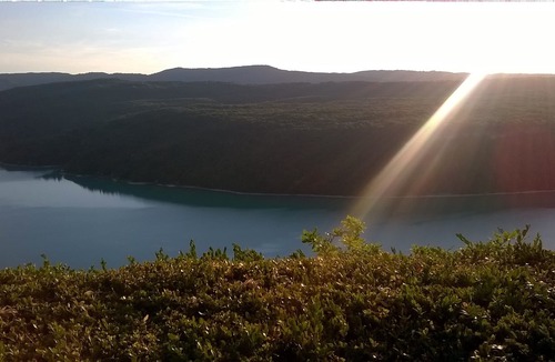 Charchilla Villa | Villa above Lake Vouglans