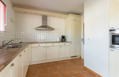 Vallon-Pont-d'Arc Villa | Villa Acacia for 8 people close to the communal swimming pool
