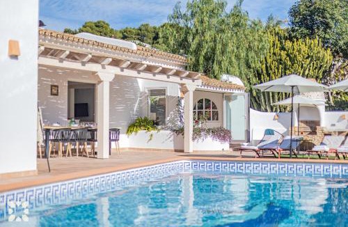Urbanitzacio la Fustera Villa | Villa Adora by Abahana Villas