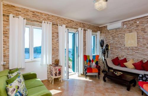 Dubrovnik Villa | Villa Adrian - Six Bedroom Villa with Swimming pool and Sea View