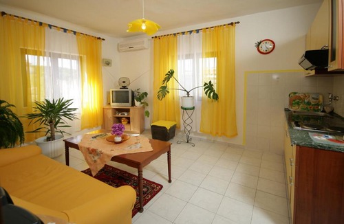 Okrug Gornji Apartment | Villa Adriatic