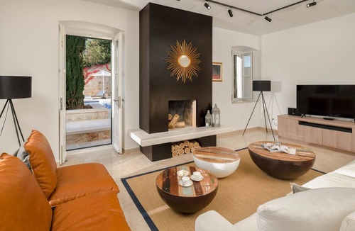 Pile Villa | Villa Agatha - Four Bedroom Villa, Sleeps 8