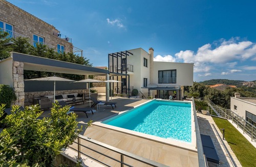 Stikovica Villa | Villa Agave - Five Bedroom Villa with Swimming Pool