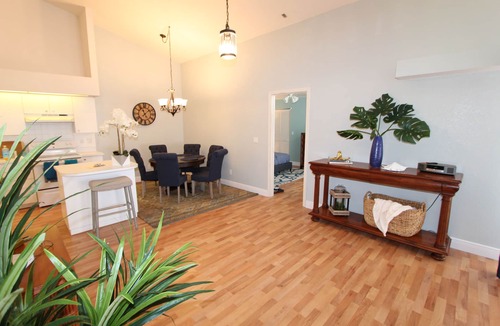 Parkdale Villa | Villa Agnes - heated Pool Villa