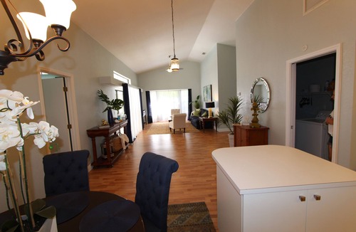 Parkdale Villa | Villa Agnes - heated Pool Villa
