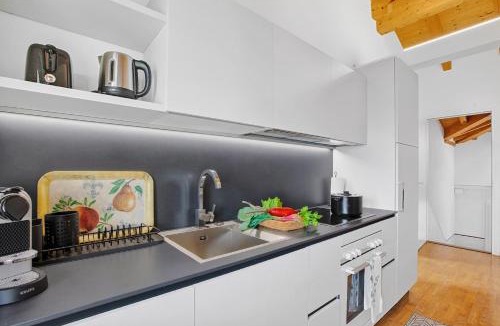 Agra Apartment | Villa Agra Apartment - Happy Rentals
