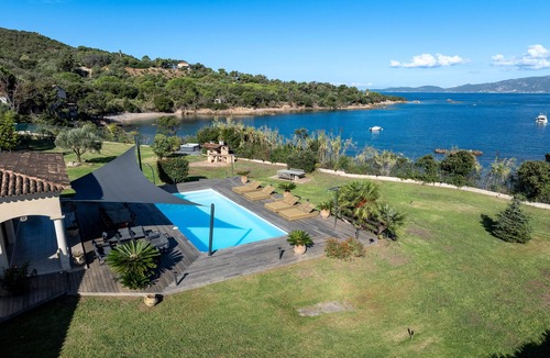 Verghia Villa | Villa Aigue Marine - Front de mer