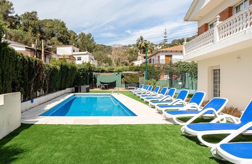 Lloret de Mar Villa | Villa "Ainara Luxury" with Mountain View, Private Pool & Wi-Fi
