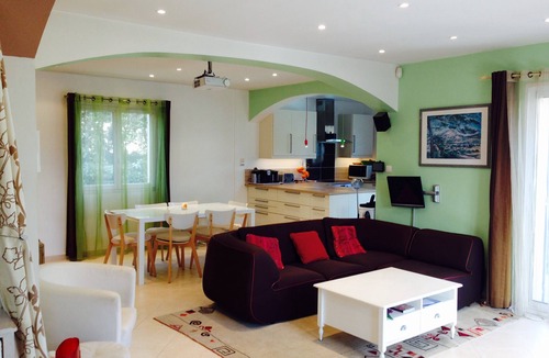 Chateauneuf-le-Rouge Villa | Villa Aix en Provence with swimming pool